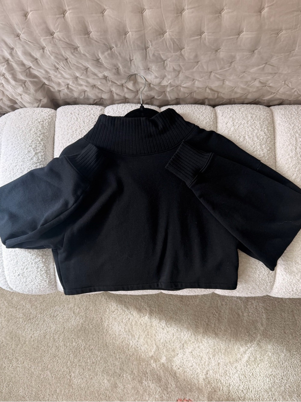 ALO Yoga Black Cropped Turtleneck Pullover